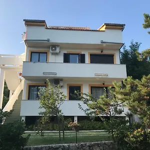 Lena Baška